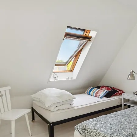 Holiday home 3 Bedroom Awesome In Fej